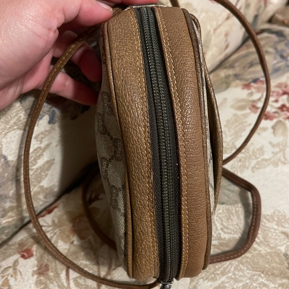 Authentic Vintage Gucci Plus mini crossbody - Picture 7 of 15